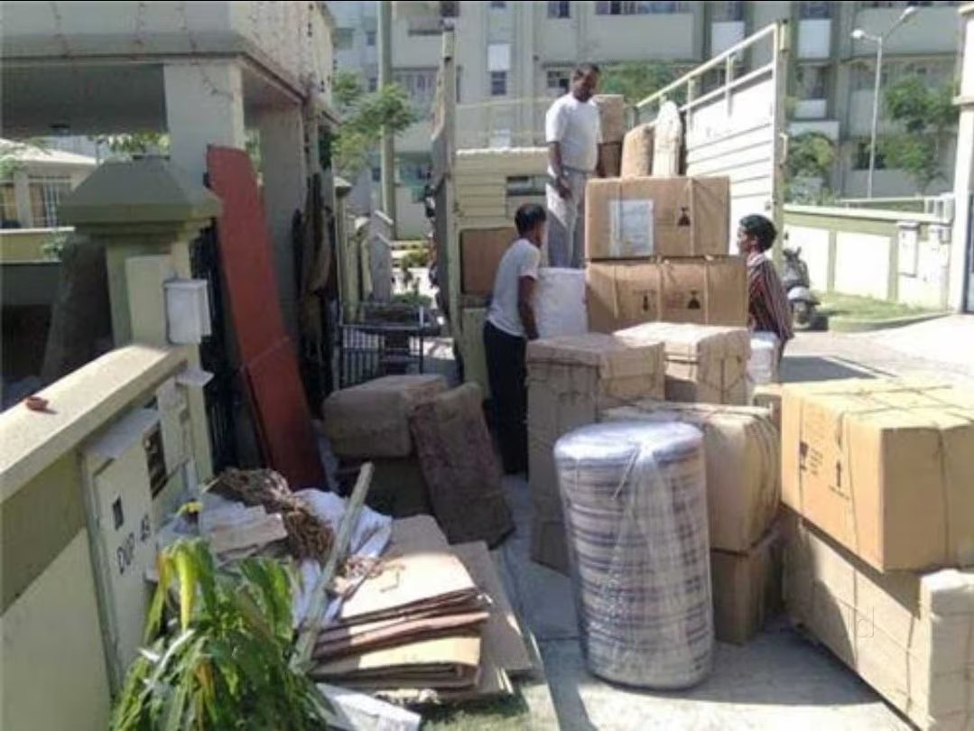 Packing Services - Expert Packing of Household Items with Quality Materials